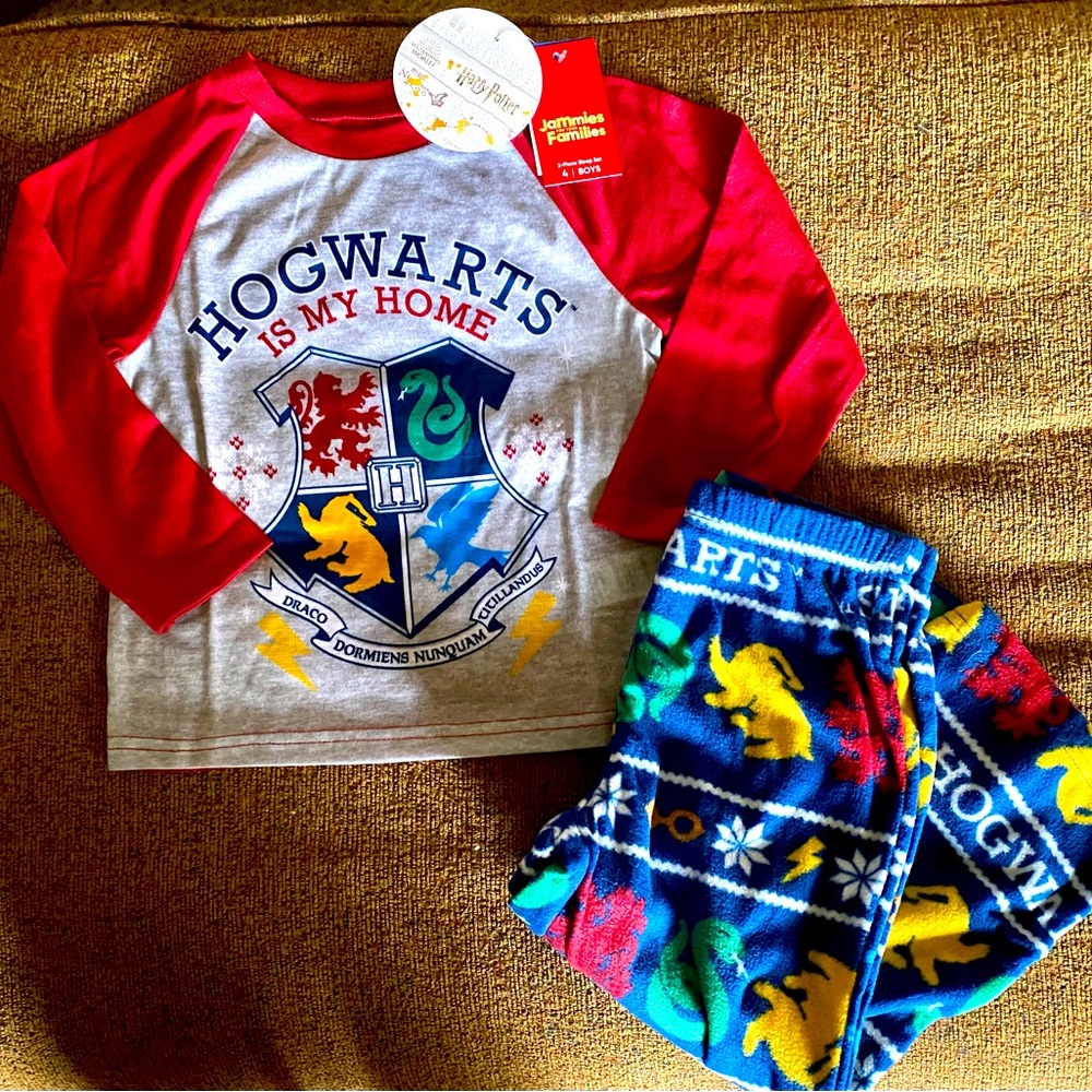 NEW Boys size 4 Harry Potter pajama set